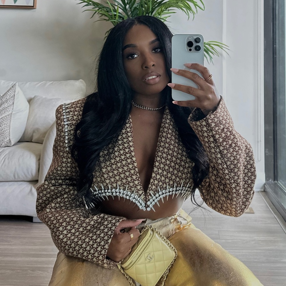 Meet your Posher, Shaina Rene